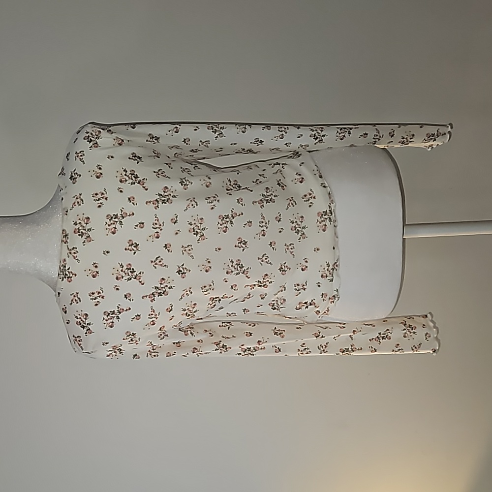 Vanilla Star Longsleeve Floral Shirt Size Medium - Picture 8 of 8